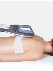 btl-6000_super_inductive_system_pic_spine_mobilization_therapy_with_applicator.jpg