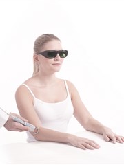 btl-6000_high_intensity_laser_2_pic_application_handpiece_elbow_rgb.jpg